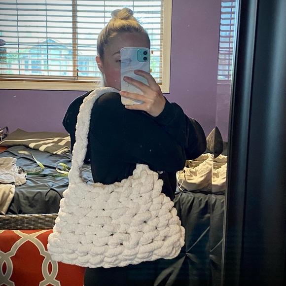 Handmade Crochet Purse - Picture 4 of 5